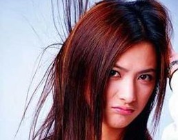 女性脱发对身体的危害